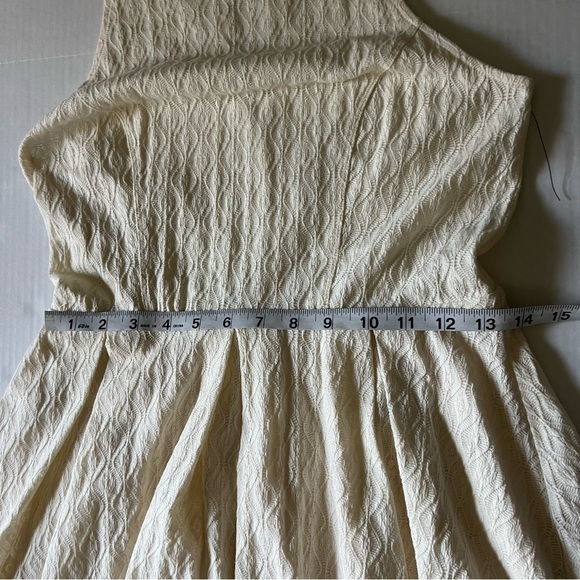 Jessica Simpson Jacquard Skater dress sleeveless Matelasse Antique White Small - Picture 12 of 13
